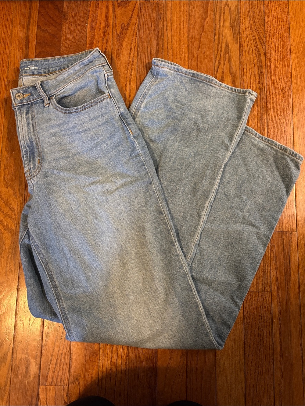 Old Navy Light Blue Straight Leg Jeans